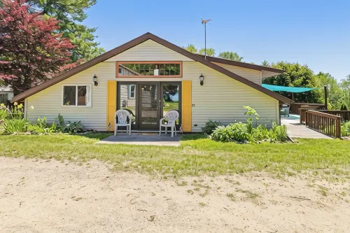 Chippewa Lake House - 3-Star