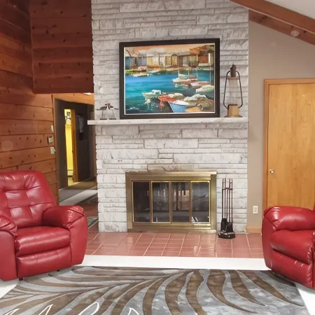 Premier Vacation Rental, Pet Friendly, Walk to Water, Restaurant, Shopping, WiFi