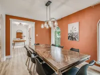 Modern, Family Friendly Home - Boutique
