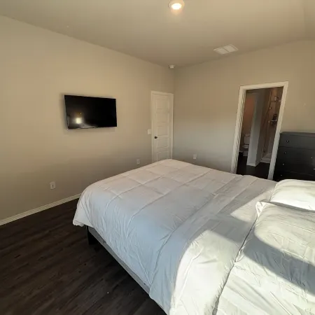 Charming Brand New 3BD house with stunning wooded views,Fiber optics,fenced yard