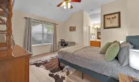Whisper Hollow: Spa, Game Room - 4-Star