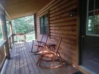 Almost Hiking - close to downtown attractions and a short drive to hiking - Hytter