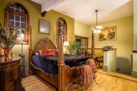 Hidden Gem Sleeps 10+! Children & Pets Welcomed!