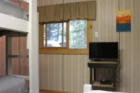 Quiet cottage with stunning peaceful lake views near Elcho and Pelican Lake WI - 3-stjärniga