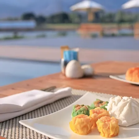 atta Lakeside Resort Suite