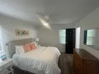 Lake front 2.5 miles from Clemson  with private cove - 4 estrellas