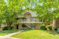 2BD 2BA WALK-IN CONDO INDOOR/OUTDOOR POOL HOT TUB - Boutique