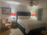 Charming 2-bedroom waterfront house with dock, AC, and WiFi in Rockport Texas - Wifi