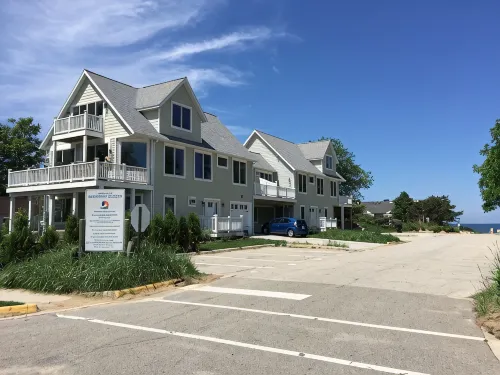 Beachfront Luxury Home-Lake Views, Fire Pit, Large Yard, Game Room-Walk to Town - Beach