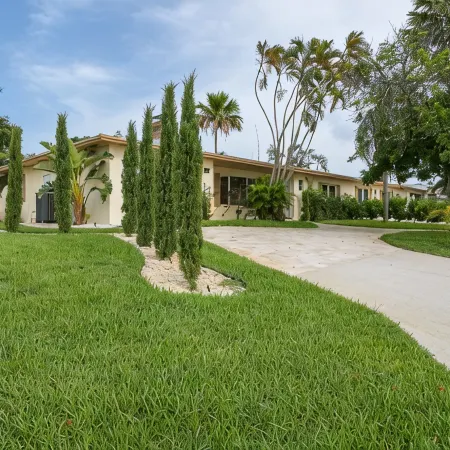 Whole Luxury Duplex with Amazing Features & Stunning Backyard