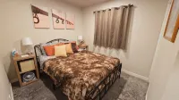 ❤ Bed & Breakfast Nook ❤ Fenced Yard ❤ Hot Tub ❤ Heated Floors ❤ Pet Friendly ❤ - Wifi