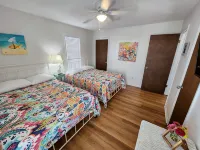 Comfortable, Bright and Sunny Home - Just Steps Away from the Beach Access. - balcony