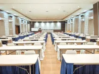 Wonua Monapa Hotel Resort - parkir