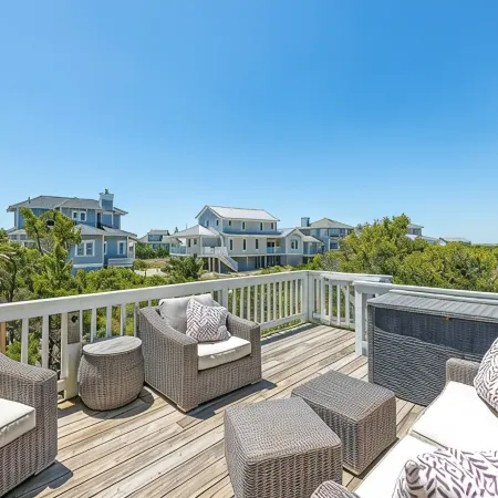 New Decks, Ocean Views, Steps to South Beach, Close to Shopping and Bhi Club