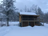 Isolated Log Cabin with Panoramic Views of Cherry Pond and White Mountains - Alphydda