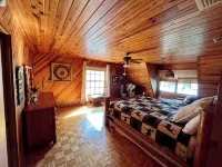 Lakefront Cabin in Ocala Forest – Near Springs, Shops, Pet Friendly Getaway - Hytter