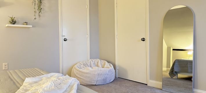 New, Clean, Downtown Getaway! Hotels in Merrimack County
