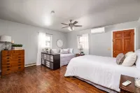 Nona's Cottage-Waynesboro/Shenandoah Valley, VA - 3-Star