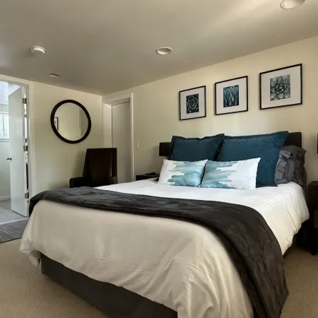 Modern SoBo 3-Bd with Office, Views; Near trails, dining, CU and Chautauqua