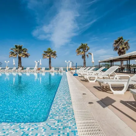 Dioscuri Bay Palace