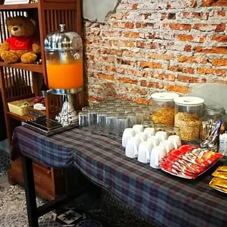 Aen Guy Boutique Hotel Отели рядом с достопримечательностью «Автовокзал Sukhothai»