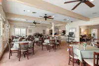 The Sparhawk Oceanfront Resort - breakfast