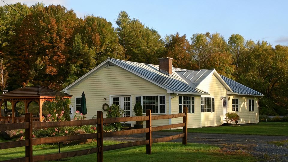 Falcon House: VT Modern Chalet w/Sauna on 25 Acres - Hike - Bike to Village