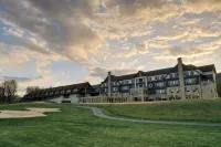 Relaxing & Rejuvenating Retreat w/Hot tub, Pool, Sauna, & Games for family+pets - Alphydda
