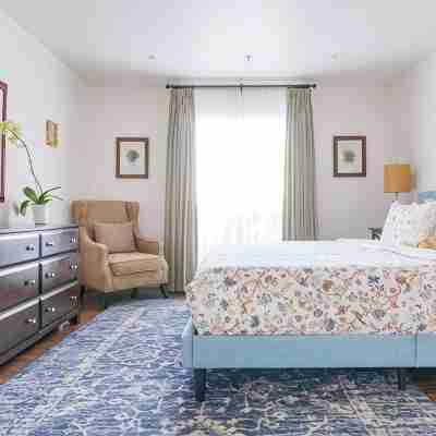 Downtown Napa! Unit B Walk to Everything! Rooms