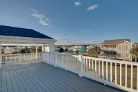 Spacious family home with private beachfront pool and clubhouse - 4-Star