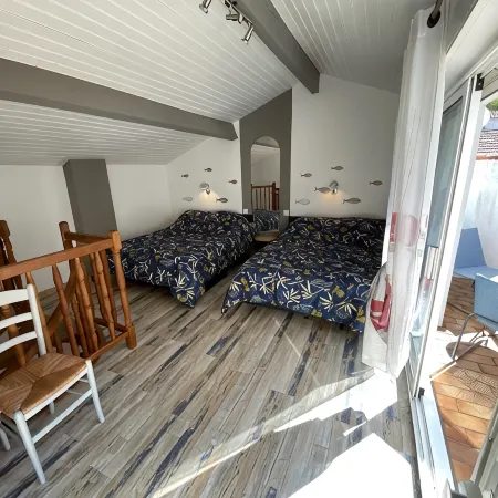 La Ti Source à 2 pas du Vieux Port, en Impasse Privée, Avec Garage