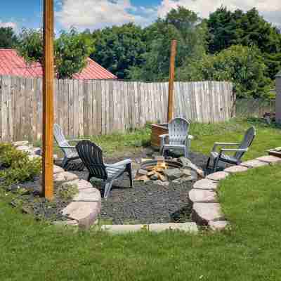Cozy Modern Home Near Wsu,  Pet-Friendly, Fast Wi-Fi & Fire Pit Hotel Exterior