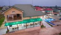 Pito Guest House - С бассейном