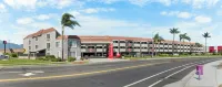 Ramada by Wyndham Ontario - parking