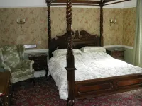 Neuadd Arms Hotel - 2 estrellas