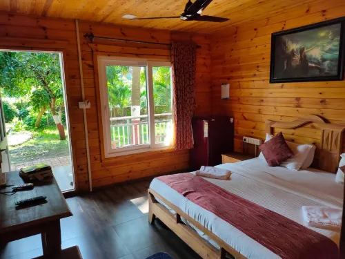 Casa Seaesta Beach Cottages and Suites - Mountain view