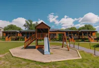 Chateau Ateni Cottages - parking