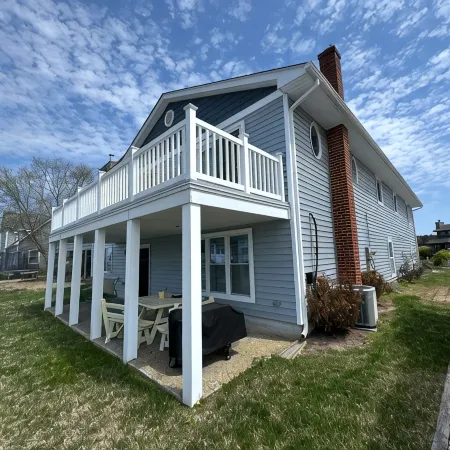 CANAL FRONT - GREAT VIEWS - 5 BDRM, 3&1/2 BATHS, 2 KINGS, GOLF, RELAX...