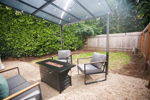 Cozy Guesthouse Close to Parks, 20 min to U of O , 8 min to Airport - 4 étoiles
