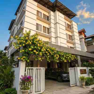 Shalom Residency Hotel Exterior