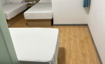 Wuhan Xiaxia Hotel (Haitian Auto Parts City)