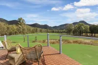 Brokenback Views Country Estate Hunter Valley Hotels in Broke