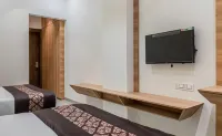 Meridian Hotel & Banquet Hotels in Сурат