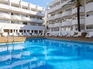 Palmanova Beach Apartments by TRH