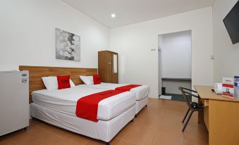 RedDoorz Plus Near Plaza Indonesia