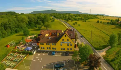 Hotel und Restaurant Nehrener Hof Hotels in der Nähe von ALB-GOLD Naturgarten