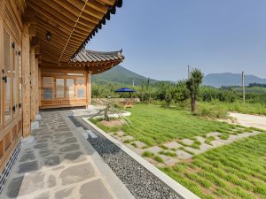 Suncheon Myeongga Hanok Pension