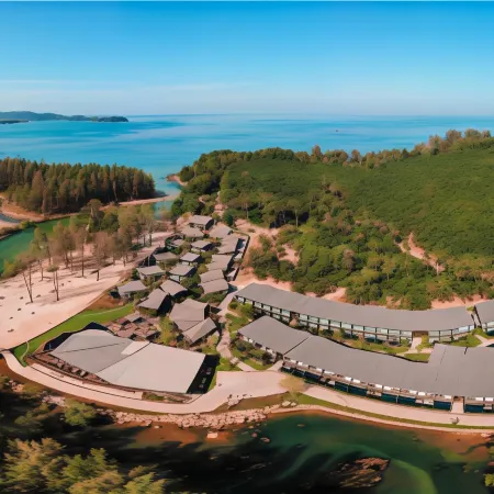 Kalima Resort and Villas Khao Lak Отели рядом с достопримечательностью «Каолак-Бич»