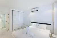 Sunset Plaza by Resava