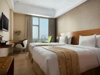 Hariston Hotel&Suites, Pluit - Jakarta Hotels near Green Bay Pluit